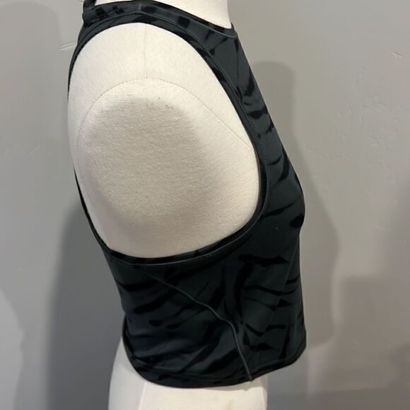 Athleta tank  - Picture 4 of 7